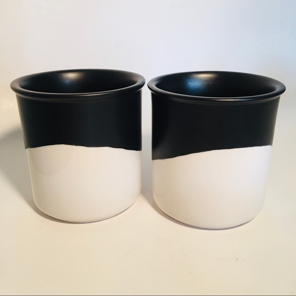 2017 Starbucks Black White Yellow Handle Mug Pair - Picture 2 of 4